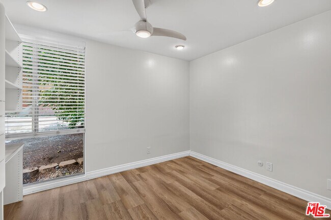Building Photo - 6305 Green Valley Cir