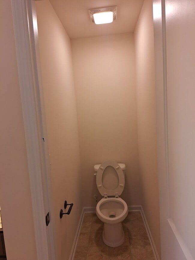 Building Photo - Wonderful Three Bedroom Home in Northeast ...