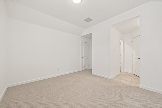 Building Photo - 7427 Compass Dr