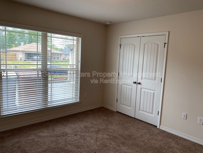 Building Photo - 5652 Peach Dr