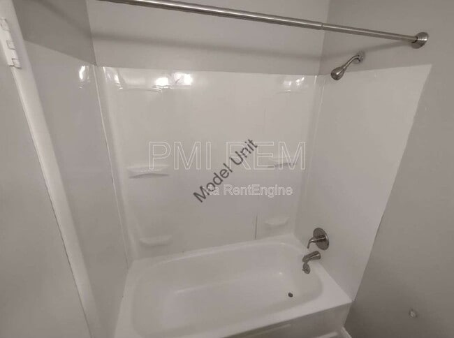 Building Photo - 5405 Sunnyslope Rd