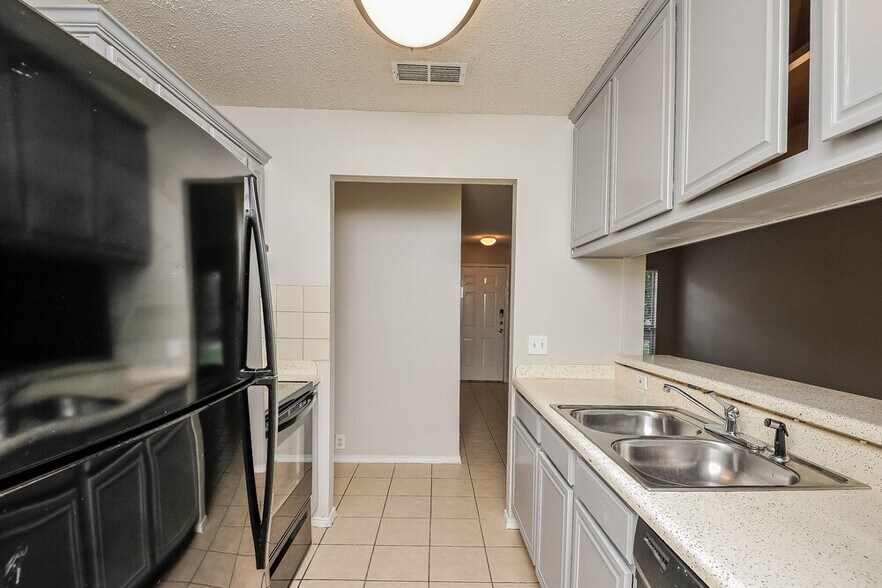 Building Photo - 8528 Gatlinburg Dr