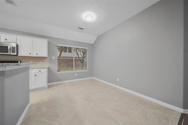 Building Photo - 22028 Knights Cove Dr