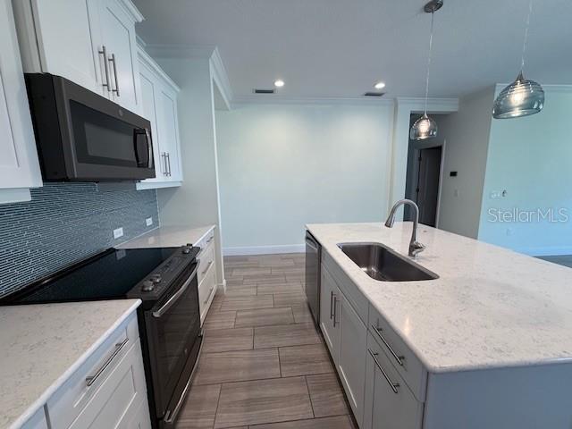 Building Photo - 16966 Rosedown Glen