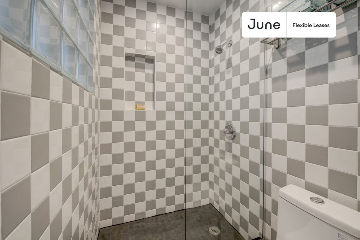 Building Photo - Welcoming ROOM at The Maison Suydam