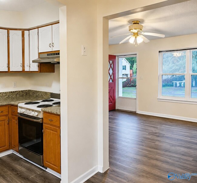 Building Photo - 3311 Wilks Pl SW