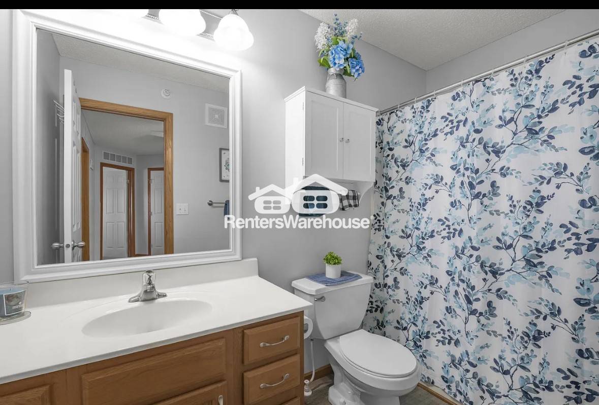 Building Photo - 14649 Sapphire Way