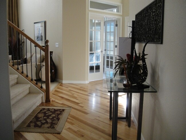 Building Photo - Absolutely Stunning West Arvada/Golden Gem...