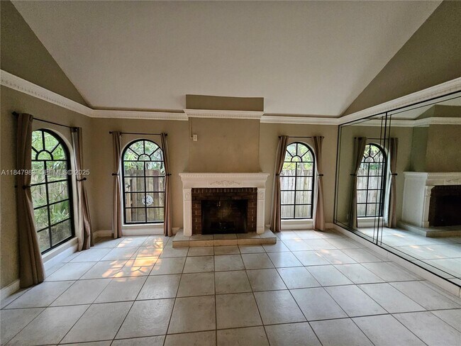 Building Photo - 38 SW 6th St