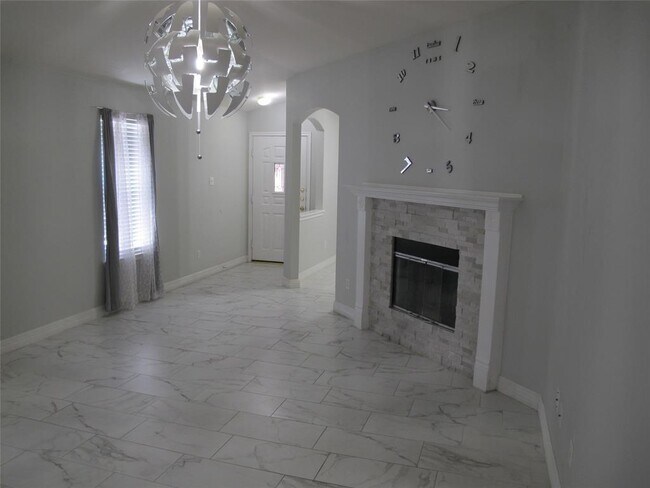 Building Photo - 3401 Pioneer Crossing Dr