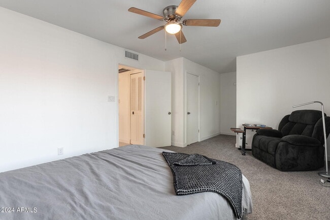 Building Photo - 4004 N Granite Reef Rd