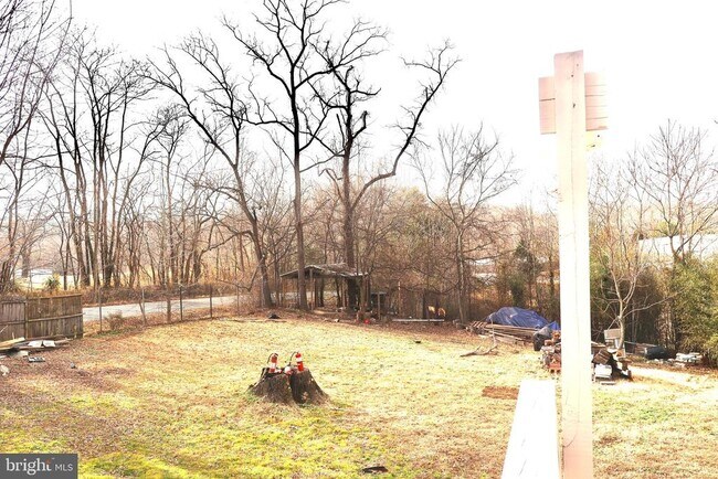 Building Photo - 147 Deacon Rd