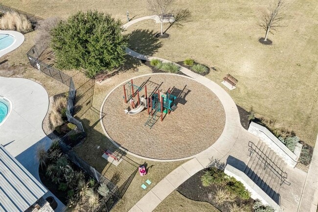 Building Photo - 113 Rampart Lp