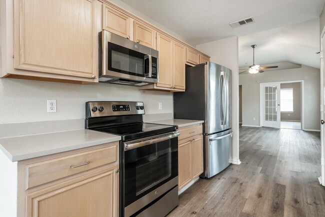 Building Photo - 1213 Misty Meadow Dr