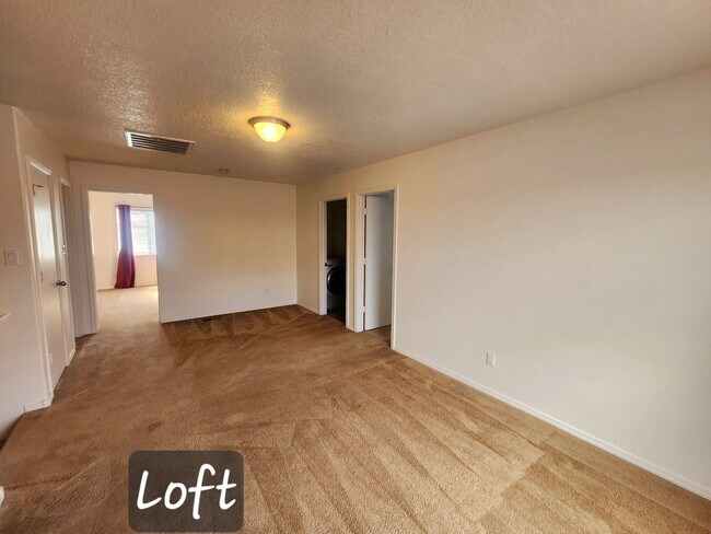 Building Photo - Spacious 4-Bedroom Home with Loft in Charm...