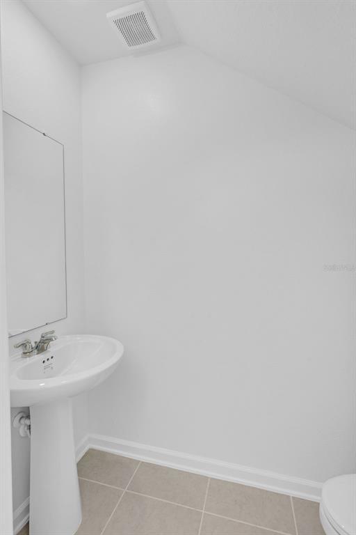 Building Photo - 5428 Meadow Walk Dr