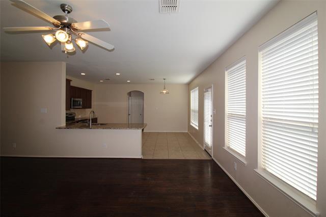 Building Photo - 209 Clydesdale St