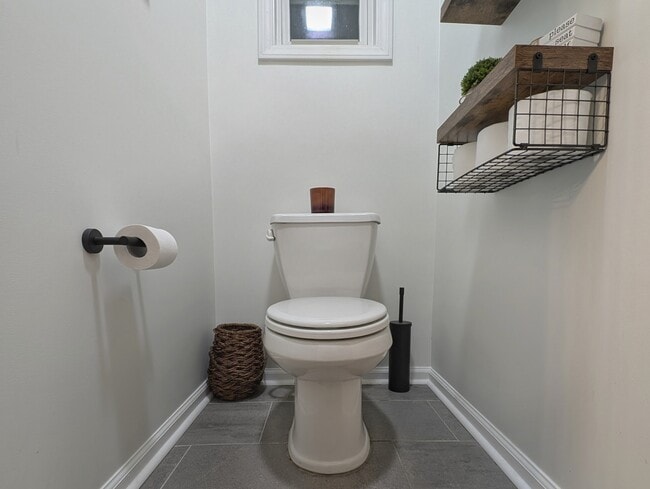 Building Photo - 317 Balsam Dr