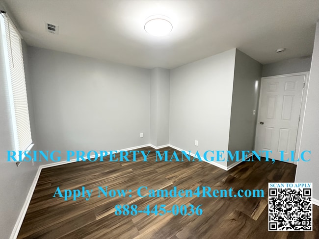 Building Photo - Newly Renovated 3 Bedroom 1.5 Bathroom hom...