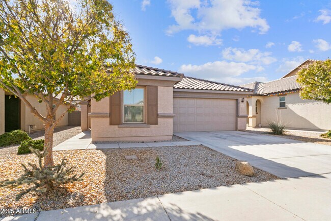 Primary Photo - 40925 W Patricia Ln