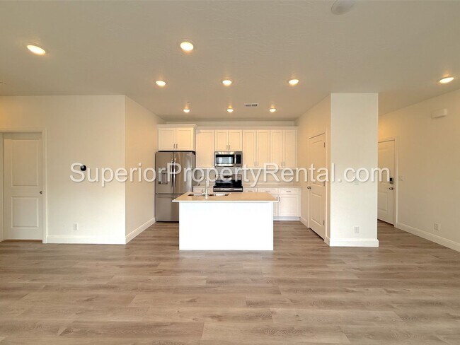 Building Photo - 5801 S Garnet Dr