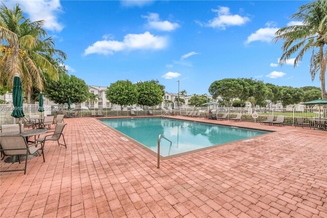 Building Photo - 4015 SW 156th Ave