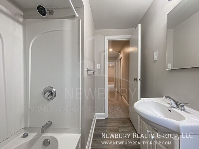 Building Photo - 319 San Juan Dr