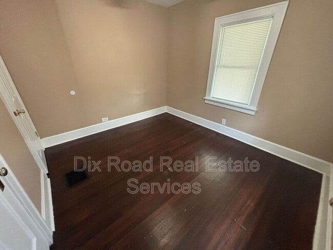Building Photo - 1655 Howell Ave