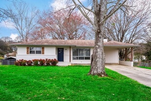 Building Photo - 2115 Ballard Pl