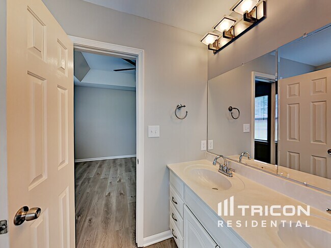 Building Photo - 2907 Rainwater Ct