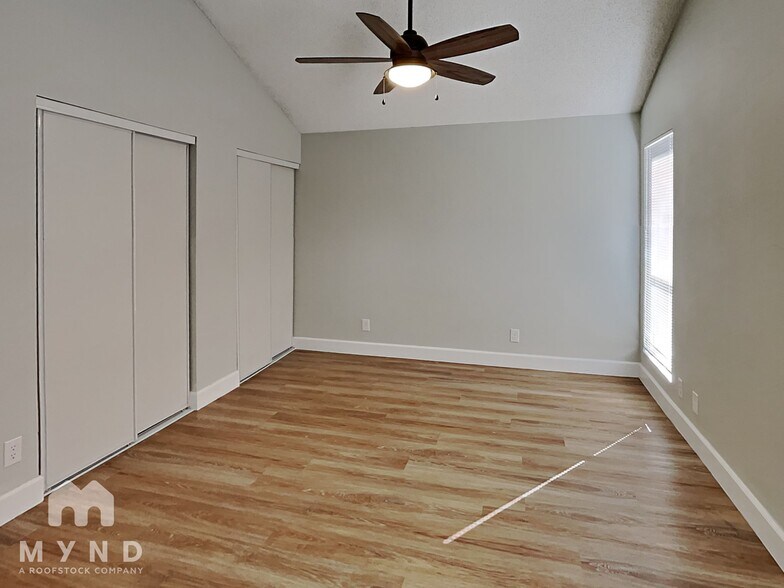 Building Photo - 6233 Don Gaspar Ave