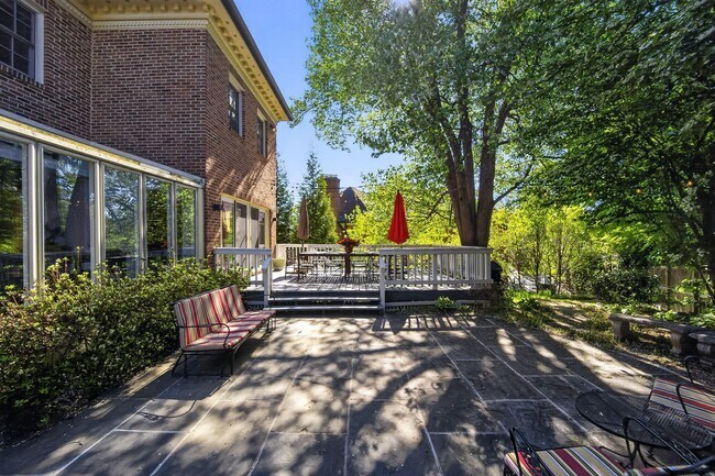Building Photo - 5115 Cape Cod Ct