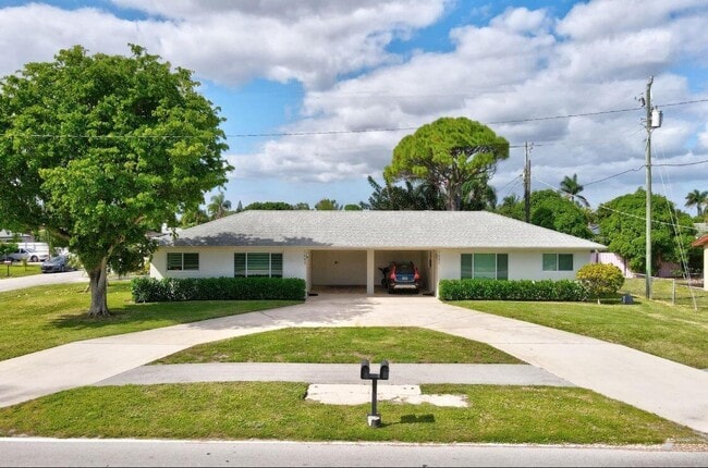 Building Photo - 7643 Overlook Rd
