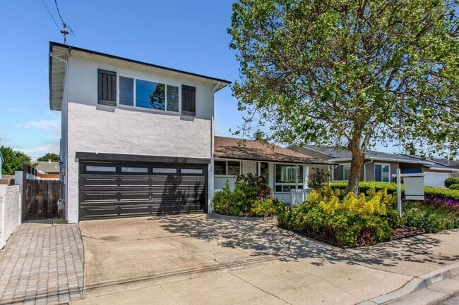 Building Photo - 36182 Magellan Dr