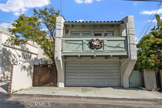 Building Photo - 516 Rosecrans Ave
