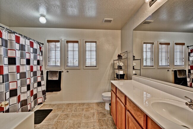 Building Photo - 17243 W Tara Ln