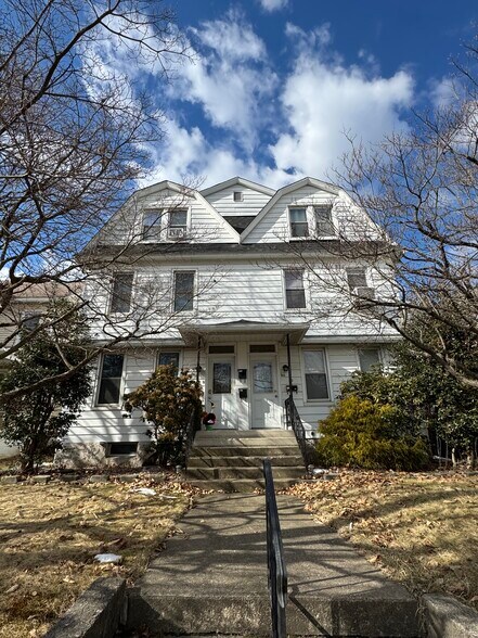 Building Photo - 48 Hudson Rd