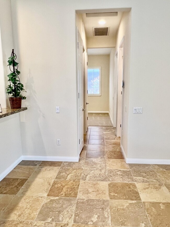 Building Photo - 81952 Avenida Bienvenida