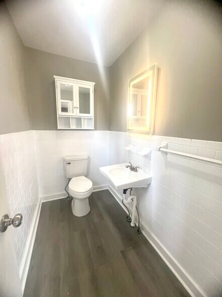 Primary Bathroom - 1981 Banks School Rd