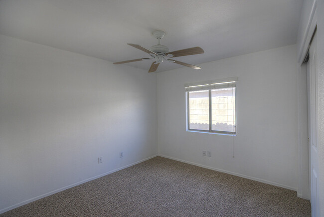 Building Photo - 3Bed/2Bath House at Greenway/Litchfield! J...