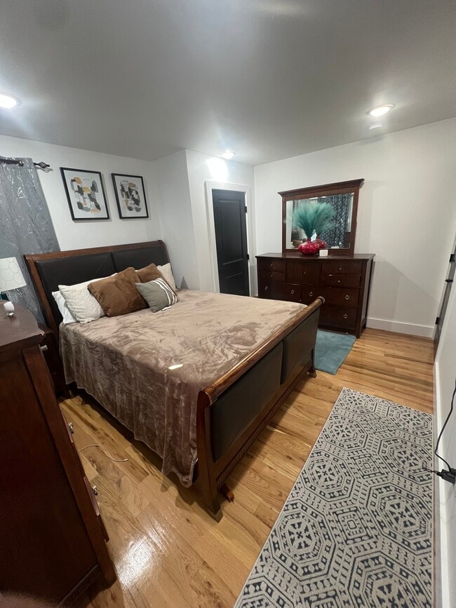 Building Photo - 89 N Munn Ave