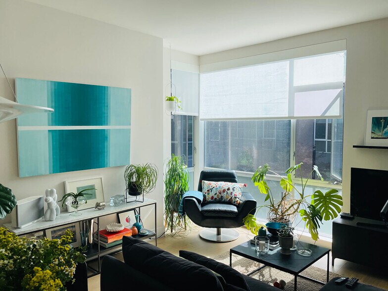 Building Photo - 901 Jefferson St