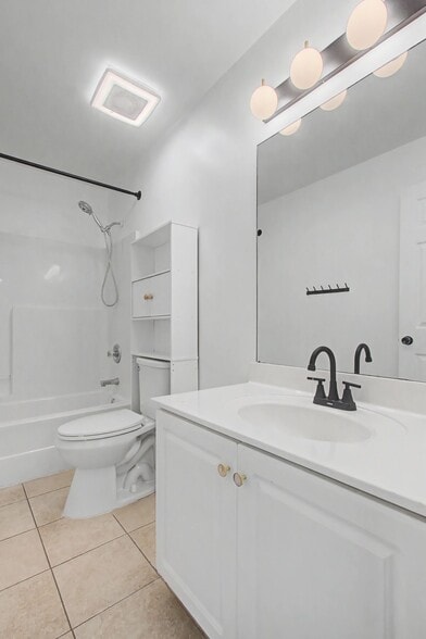 Building Photo - 2932 Burtonwood Dr