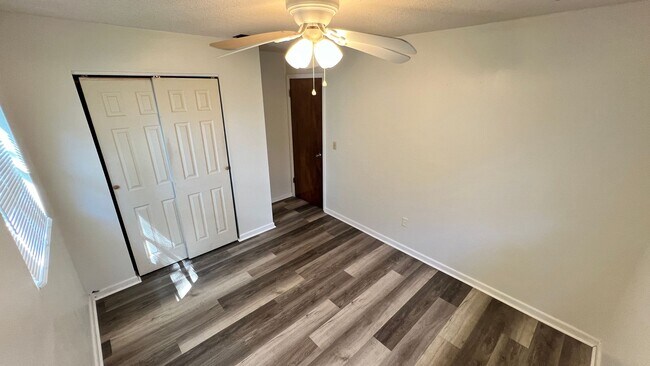 Building Photo - Beautiful 3 Bedroom, 1.5 Bathroom Home in Deland!!