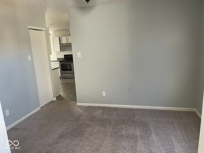 Building Photo - 8355 Becks Mill Ln