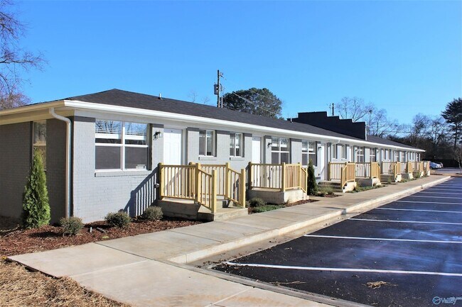 Building Photo - 4302 Knight Rd SW