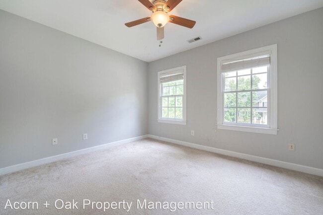 Building Photo - 4 br, 2.5 bath House - 3 Chelan Ct