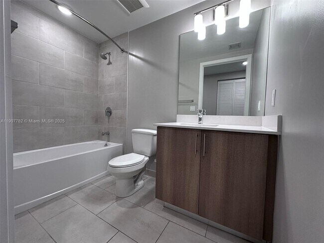 Building Photo - 25050 SW 136th Ave