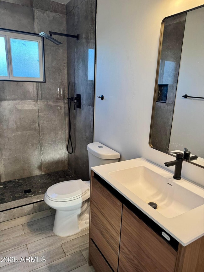 Building Photo - 1409 N 5th St