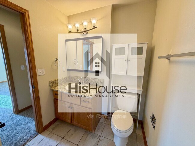 Building Photo - 2318 45th Ave